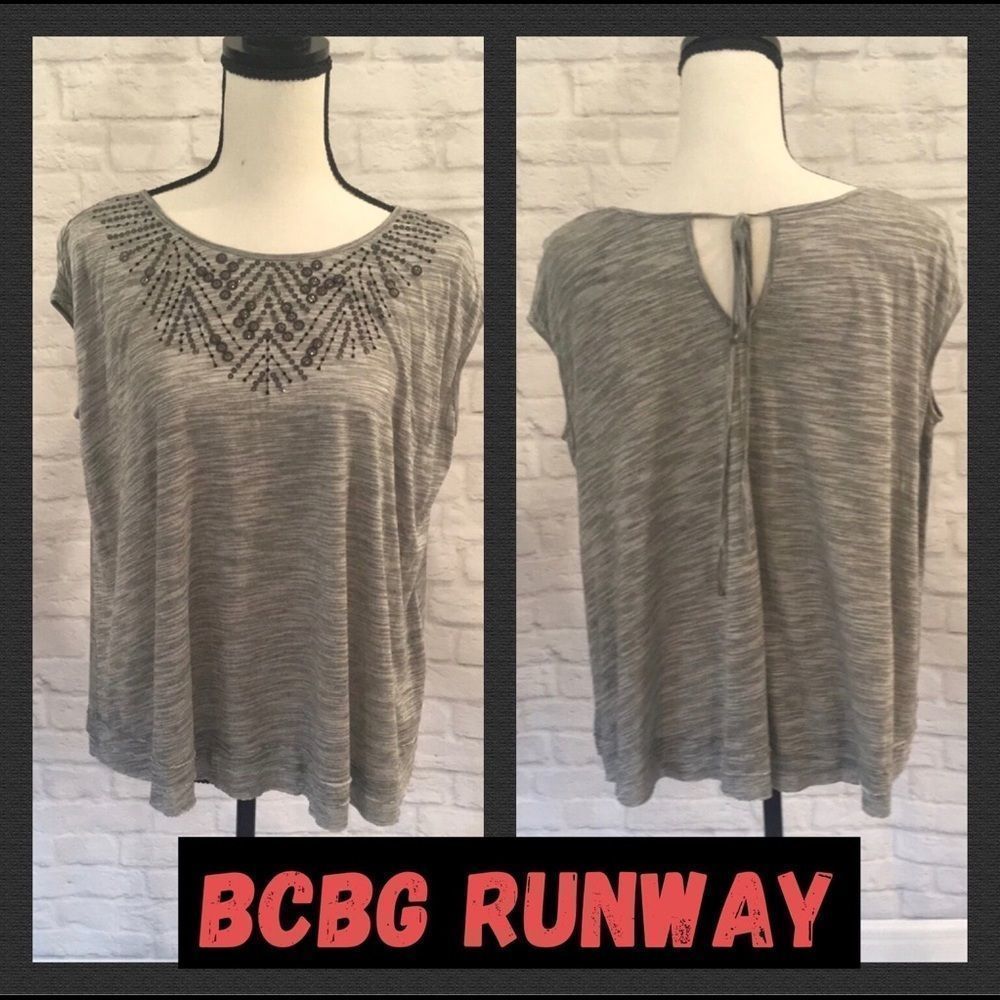 NWT, BCBG Sample Loose-Fit/Lightweight Boxy Tee w/Sequin Details - XS (Fits S)